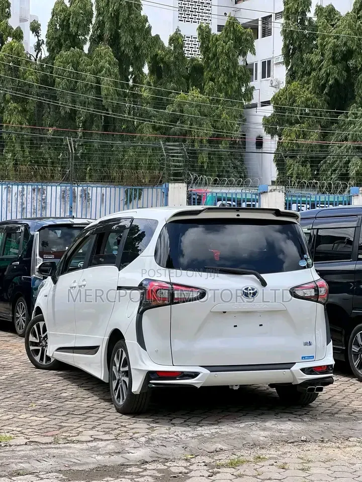 Toyota Sienta 2019 Pearl
