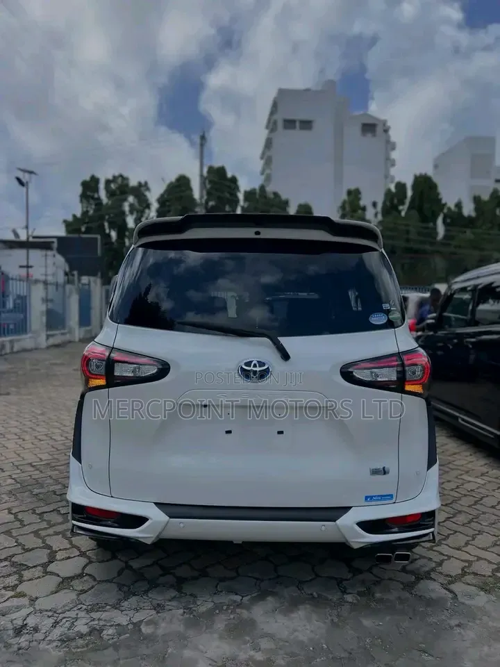 Toyota Sienta 2019 Pearl