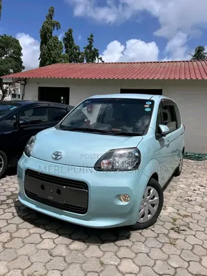 Toyota Spade 2019 Blue