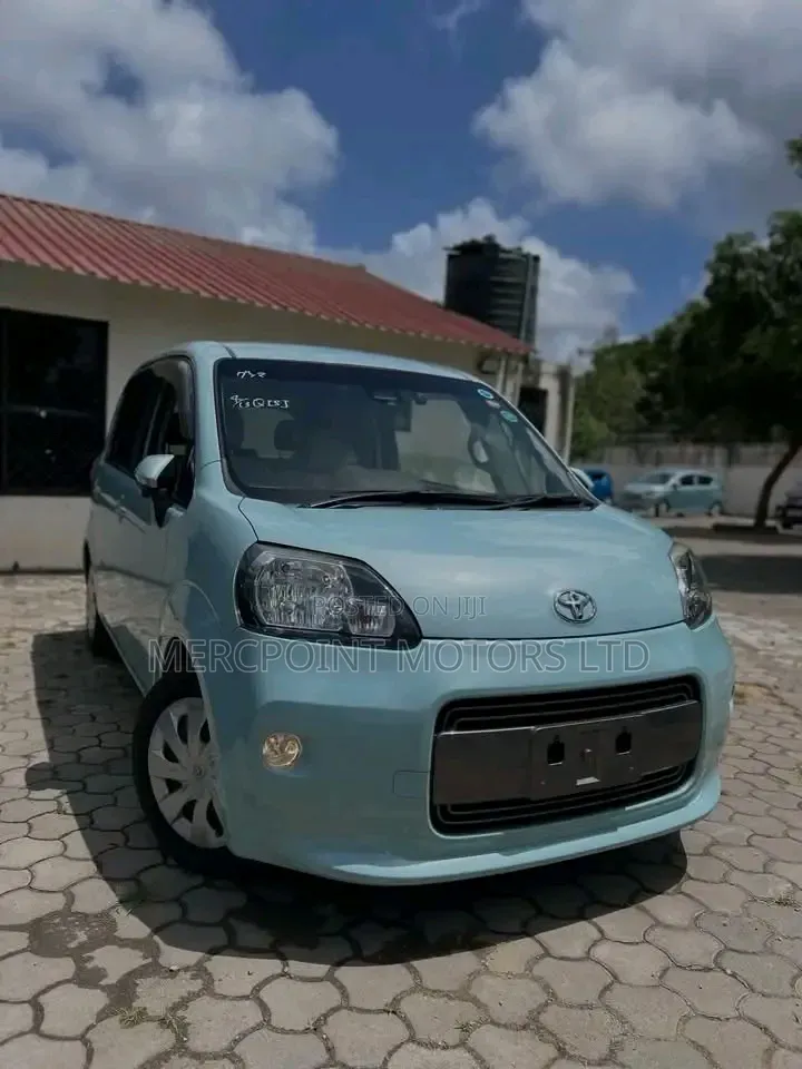 Toyota Spade 2019 Blue