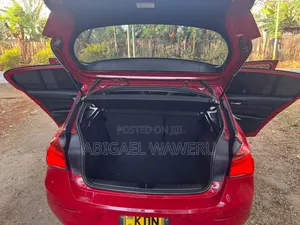 BMW 118i 2016 Red
