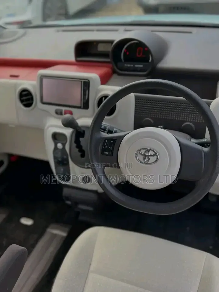 Toyota Spade 2019 Blue