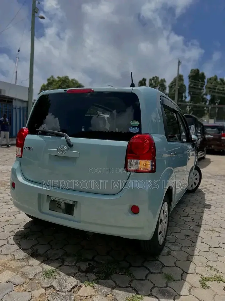 Toyota Spade 2019 Blue
