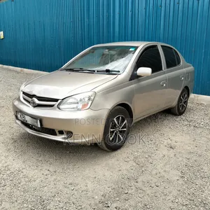 Toyota Platz 1.5 FWD 2003 Beige