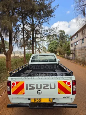 Isuzu D-MAX 2008 White