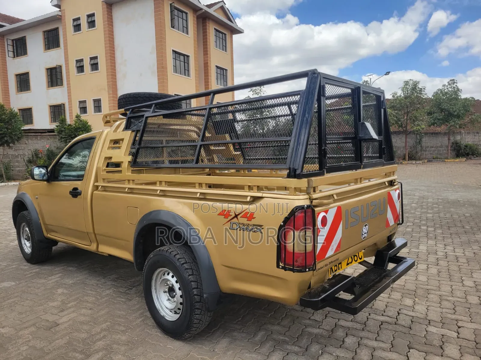 Isuzu D-MAX 2008 Brown