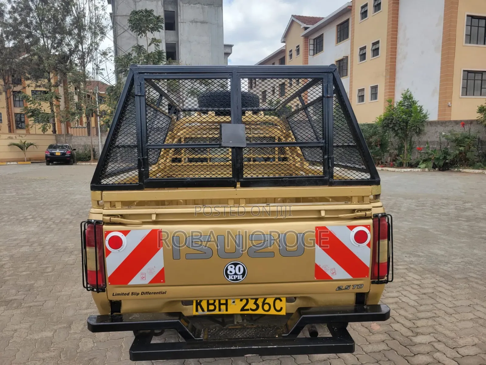 Isuzu D-MAX 2008 Brown