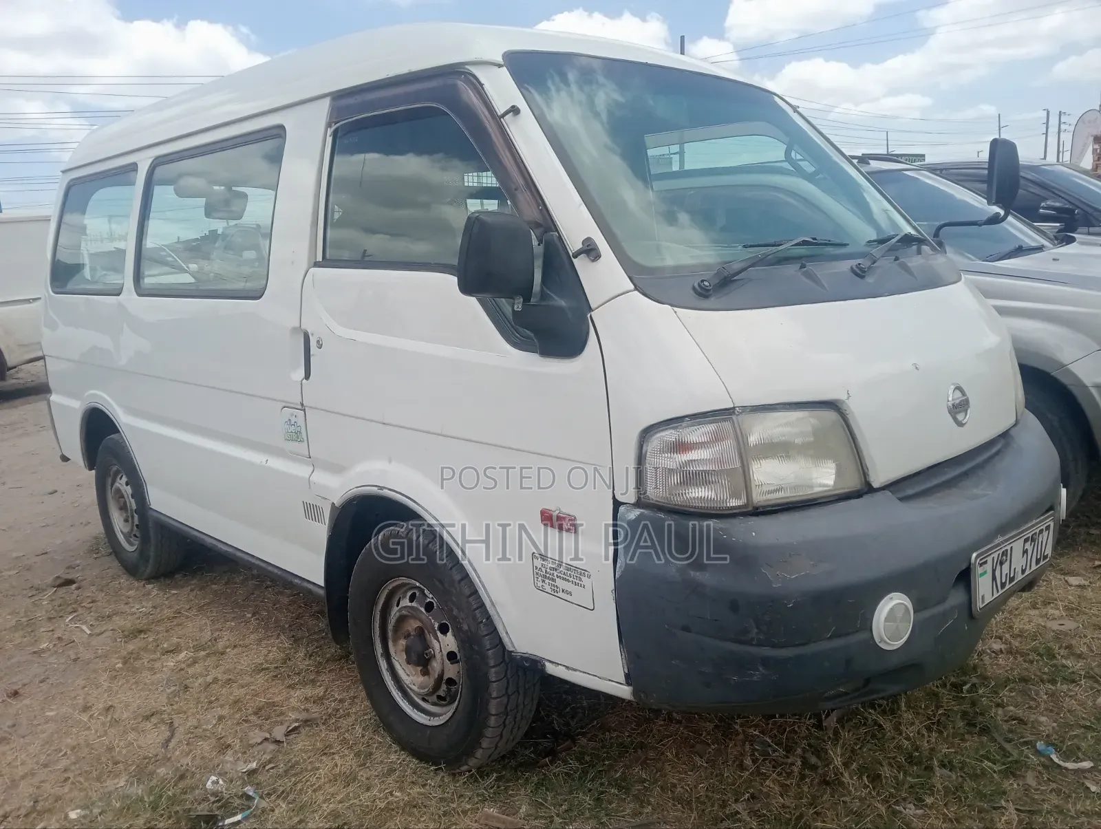 Nissan 100 2011 White