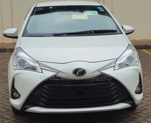 Toyota Vitz 1.3 FWD 5dr 2019 White