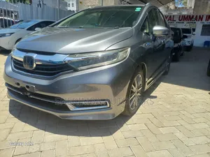 Honda Fit Shuttle 2020 Gray