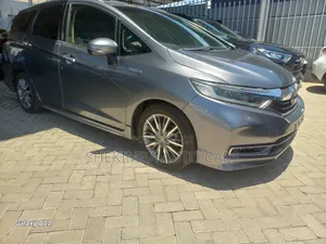 Honda Fit Shuttle 2020 Gray