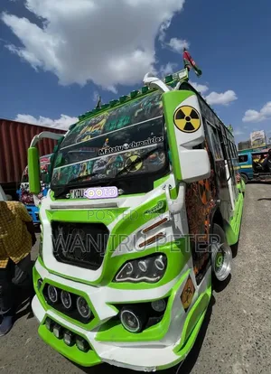 Isuzu NQR 2025 Green