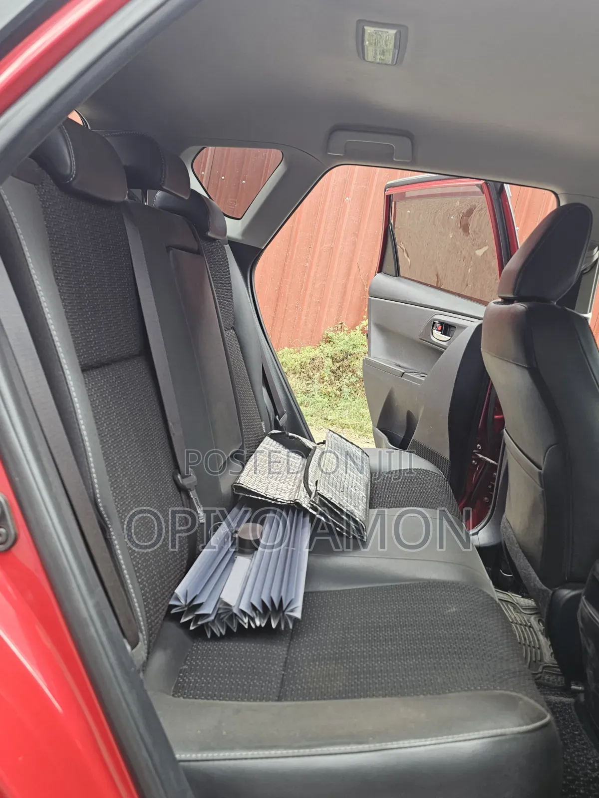 Toyota Auris 2017 Red