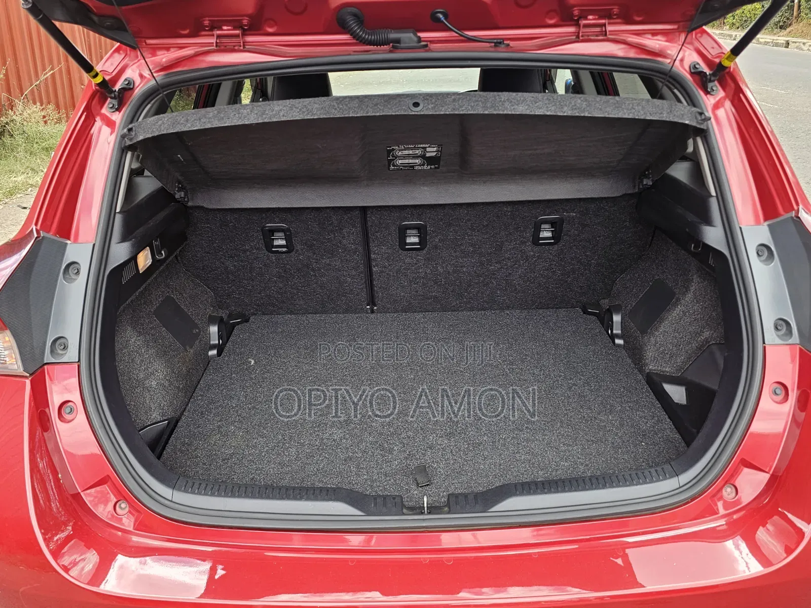 Toyota Auris 2017 Red