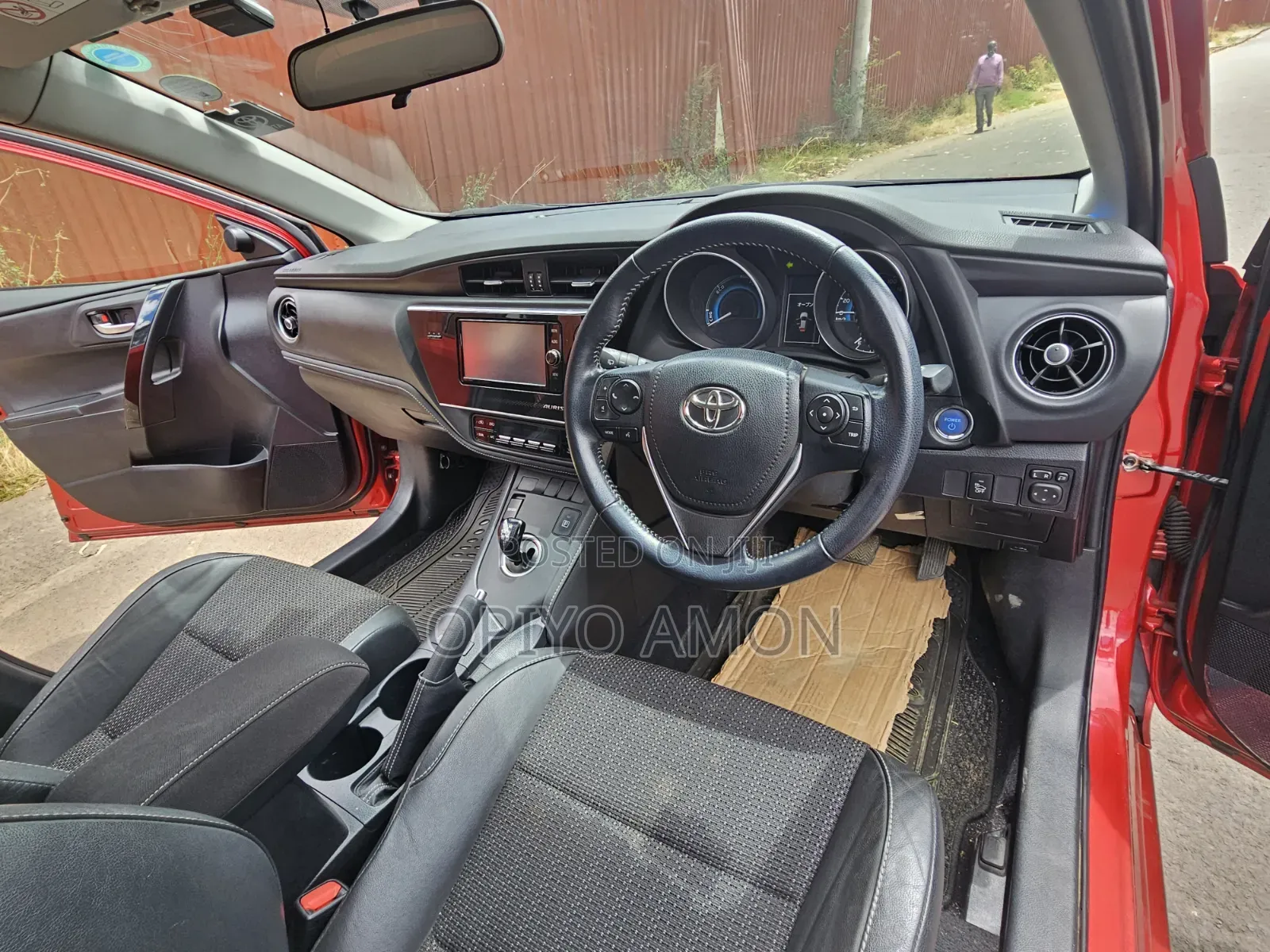 Toyota Auris 2017 Red