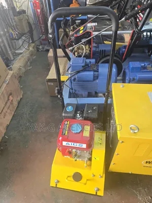 Aico Japan Concrete Compactor