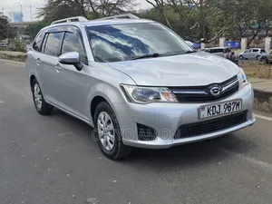 Toyota Corolla Fielder 2016 Silver