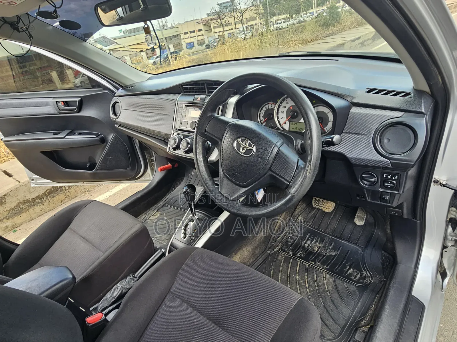 Toyota Corolla Fielder 2016 Silver