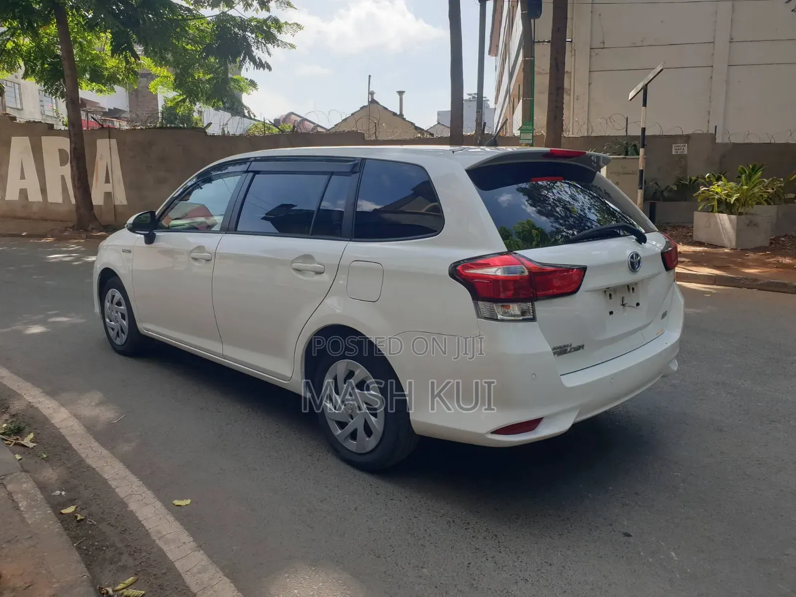 Toyota Corolla Fielder 2019 Silver