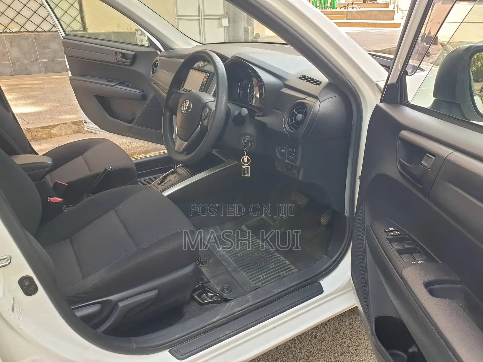 Toyota Corolla Fielder 2019 Silver