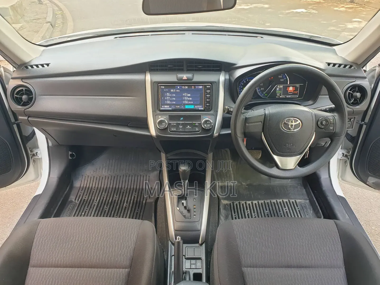 Toyota Corolla Fielder 2019 Silver