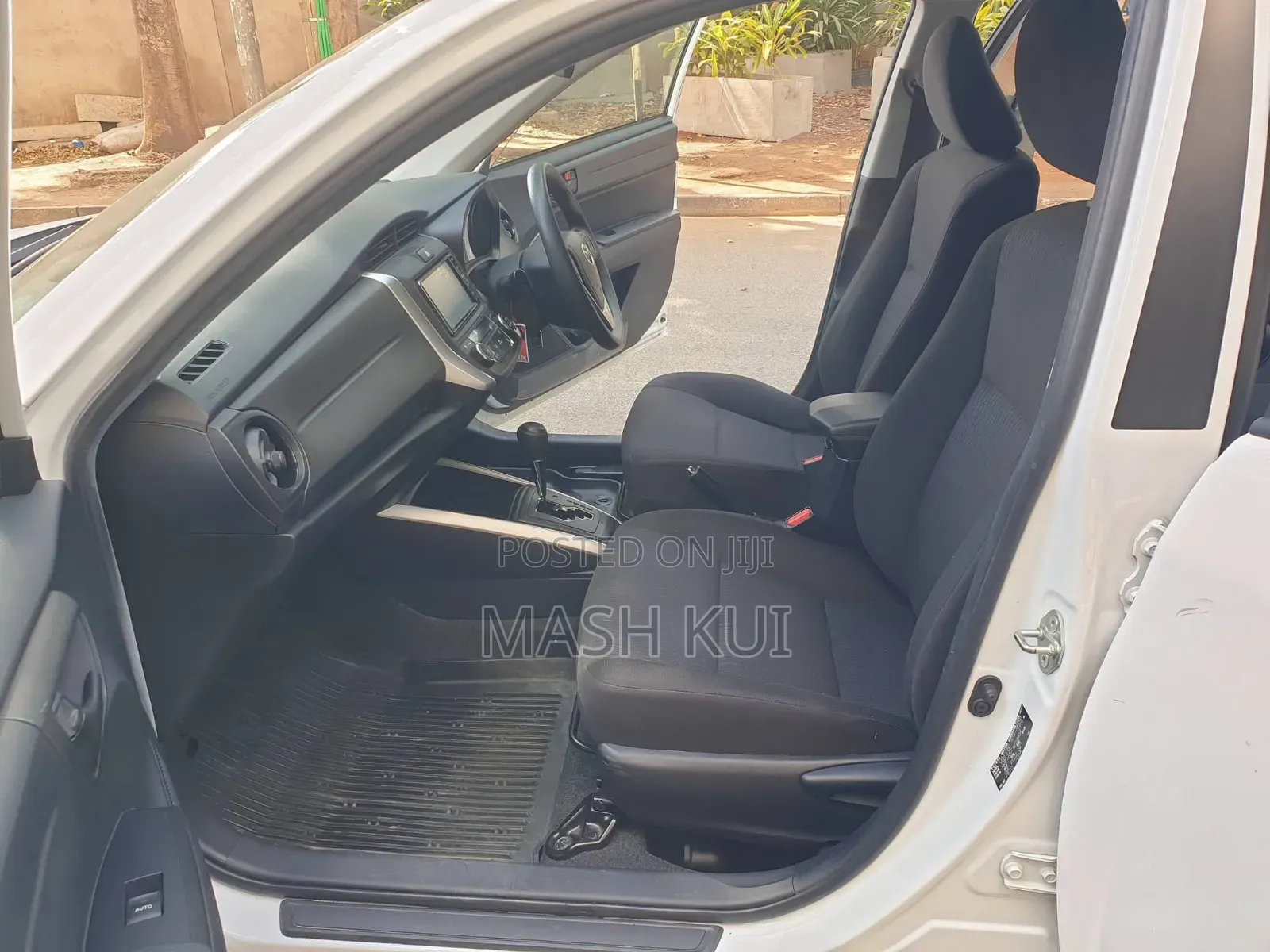 Toyota Corolla Fielder 2019 Silver