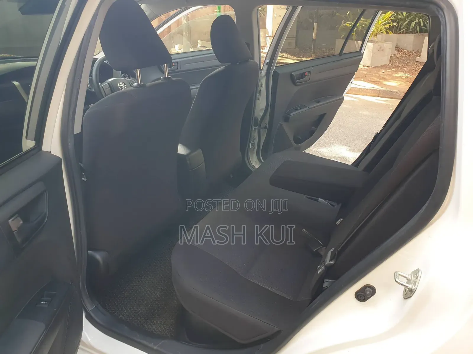 Toyota Corolla Fielder 2019 Silver