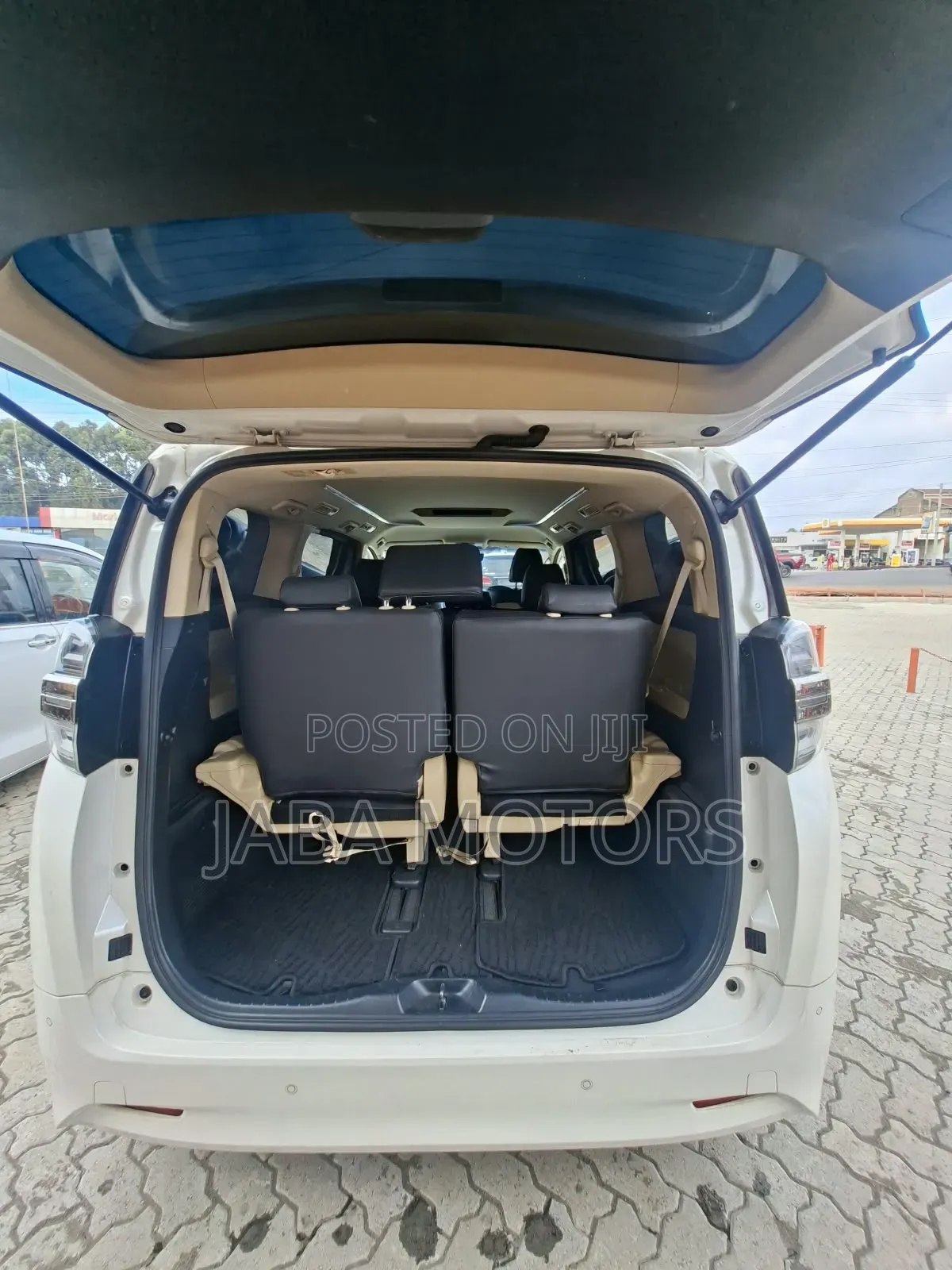 Toyota Alphard 2019 White