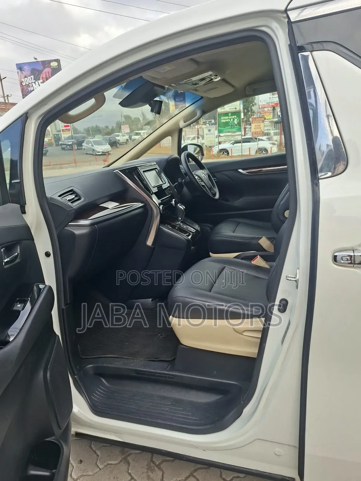 Toyota Alphard 2019 White