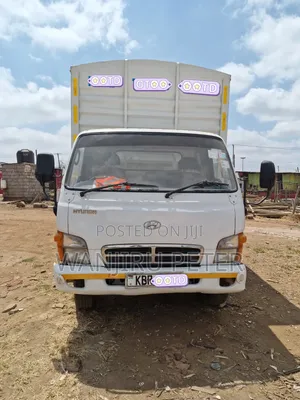 Hyundai Truck Canter 2014 White