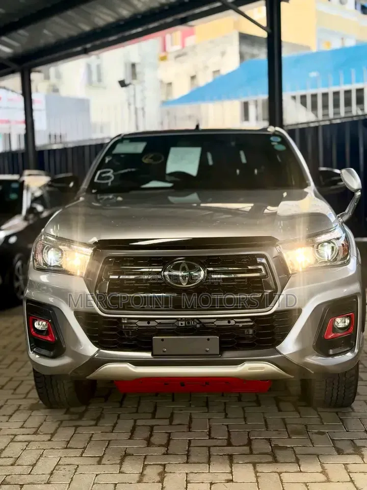 Toyota Hilux Revo Double Cab Deisel 2.4 AWD 2019 Silver