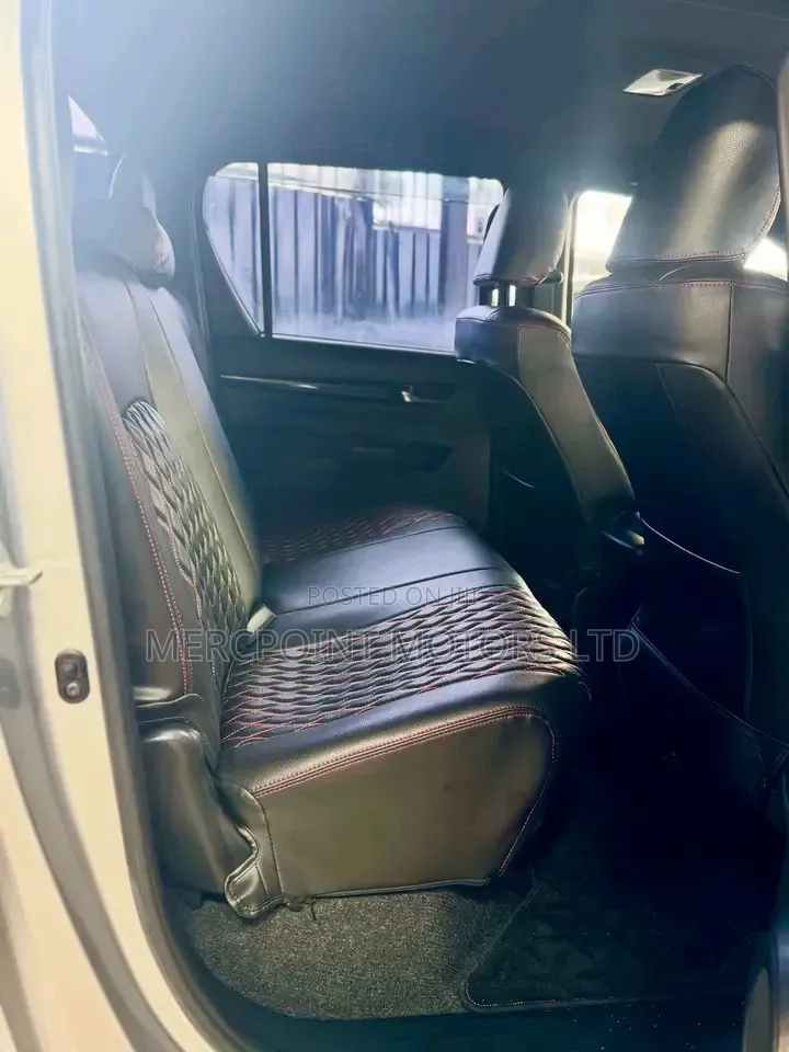 Toyota Hilux Revo Double Cab Deisel 2.4 AWD 2019 Silver