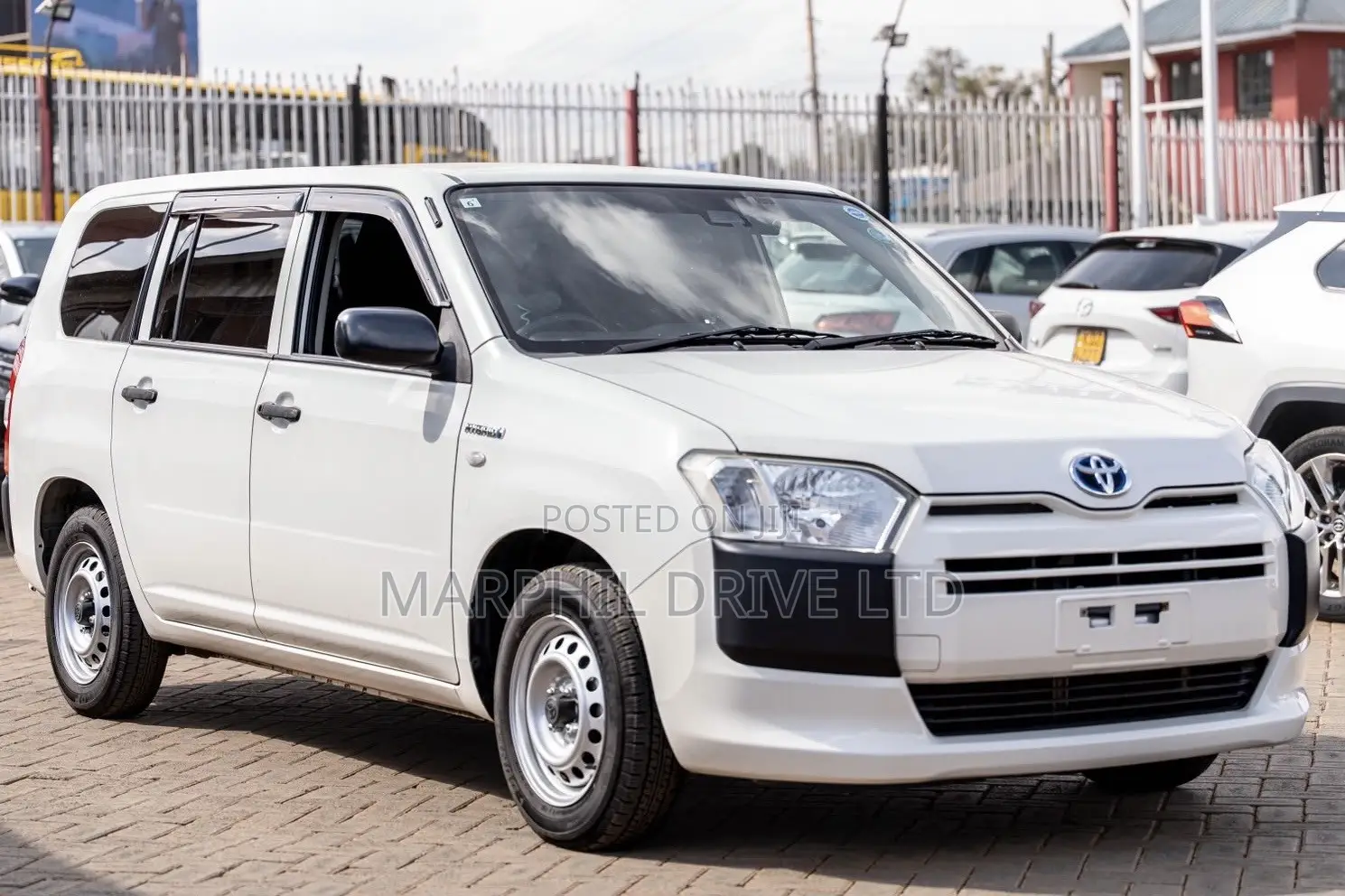 Toyota Probox 1.5 Hybrid DX 2019 White