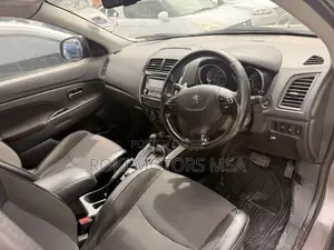 Peugeot 408 2016