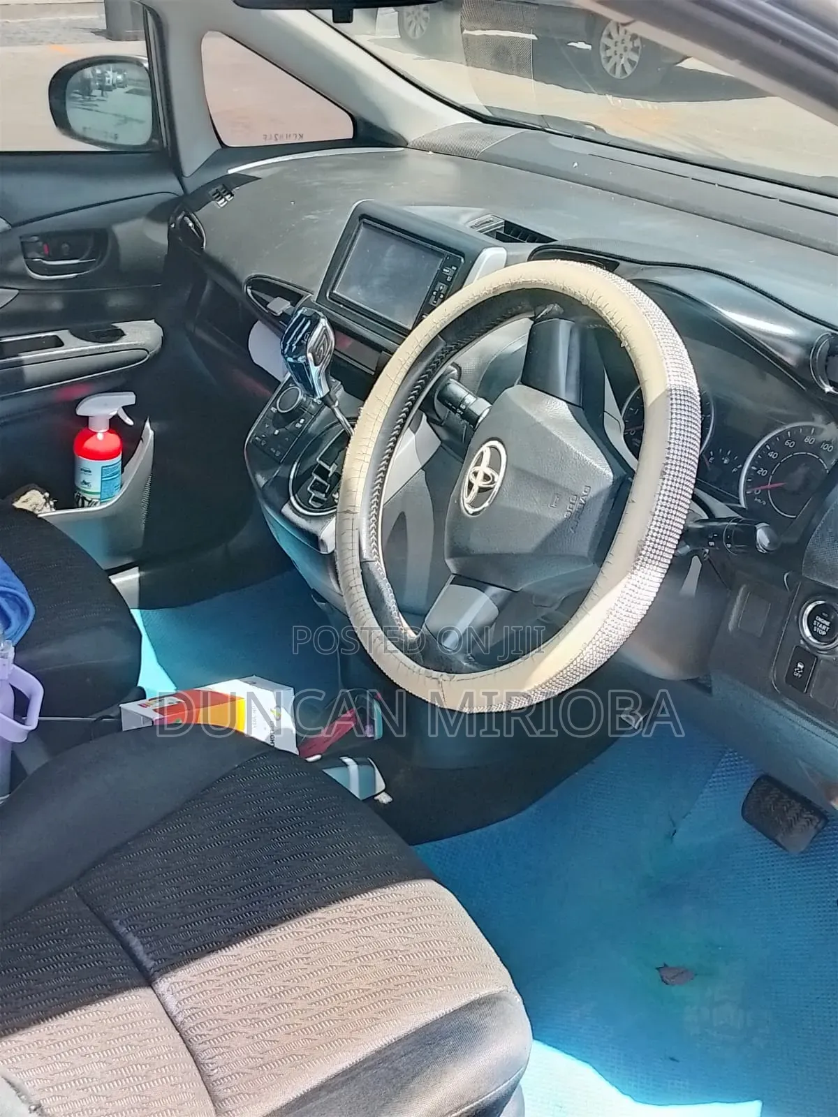 Toyota Wish 2010 Silver
