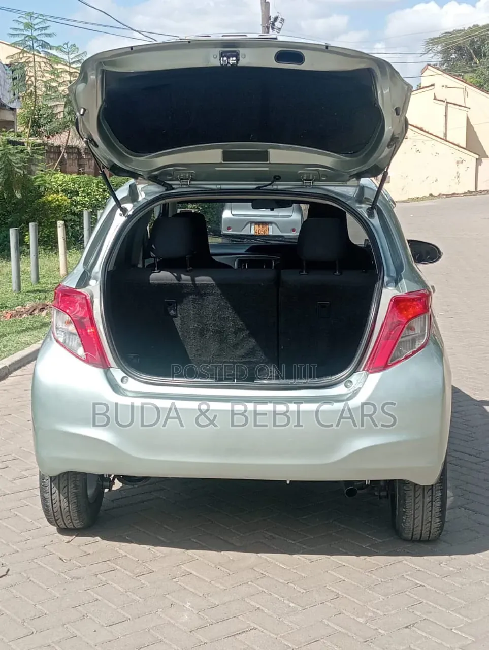 Toyota Vitz 2012 Green
