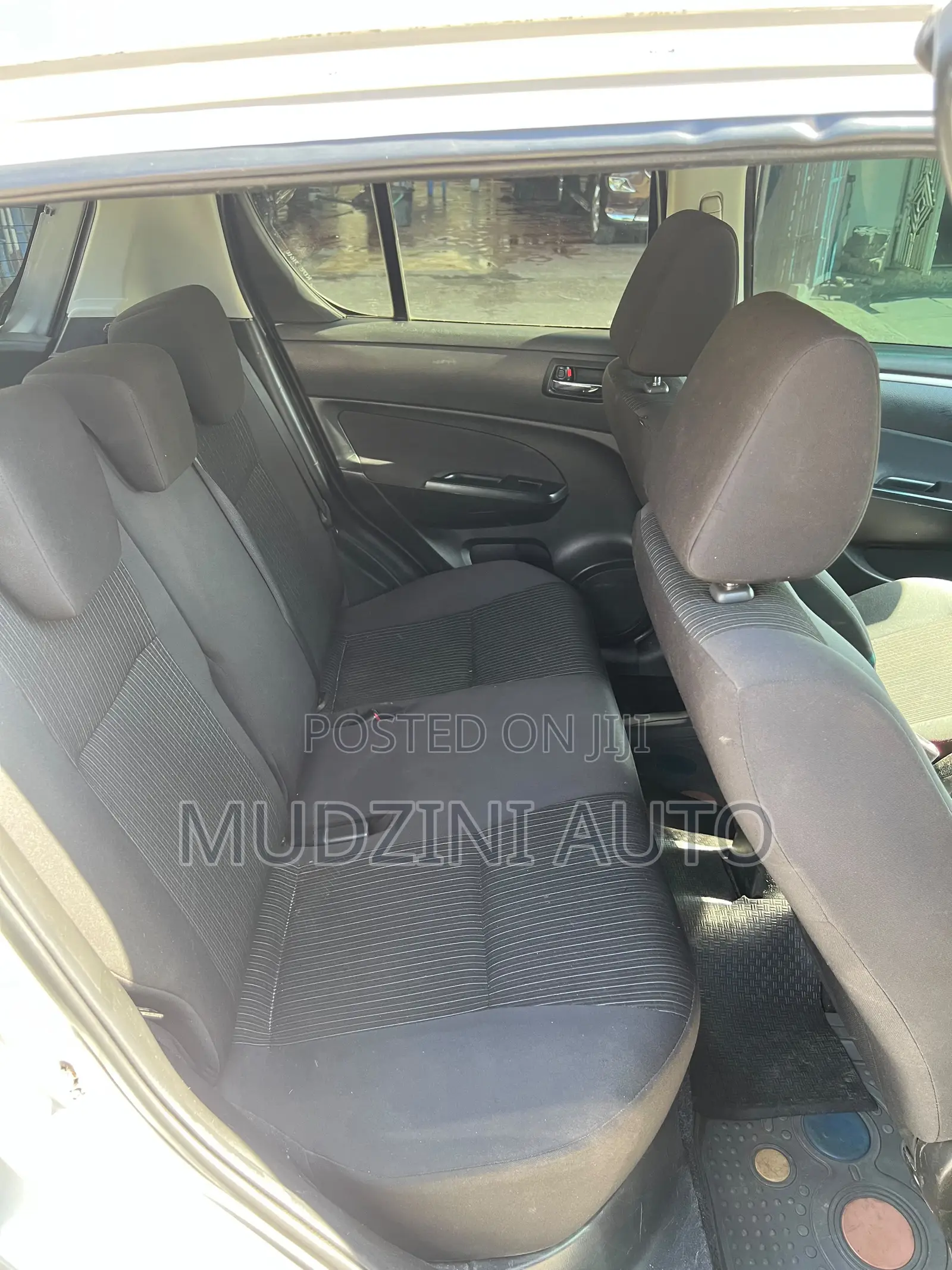 Suzuki Swift 2014 Silver