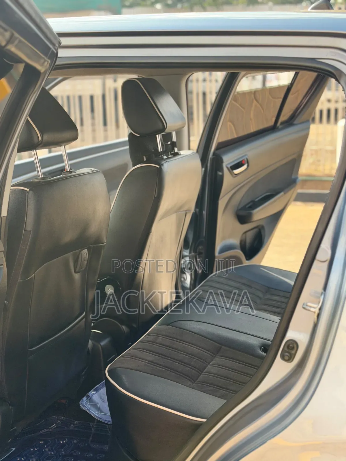 Suzuki Swift 2015 Silver