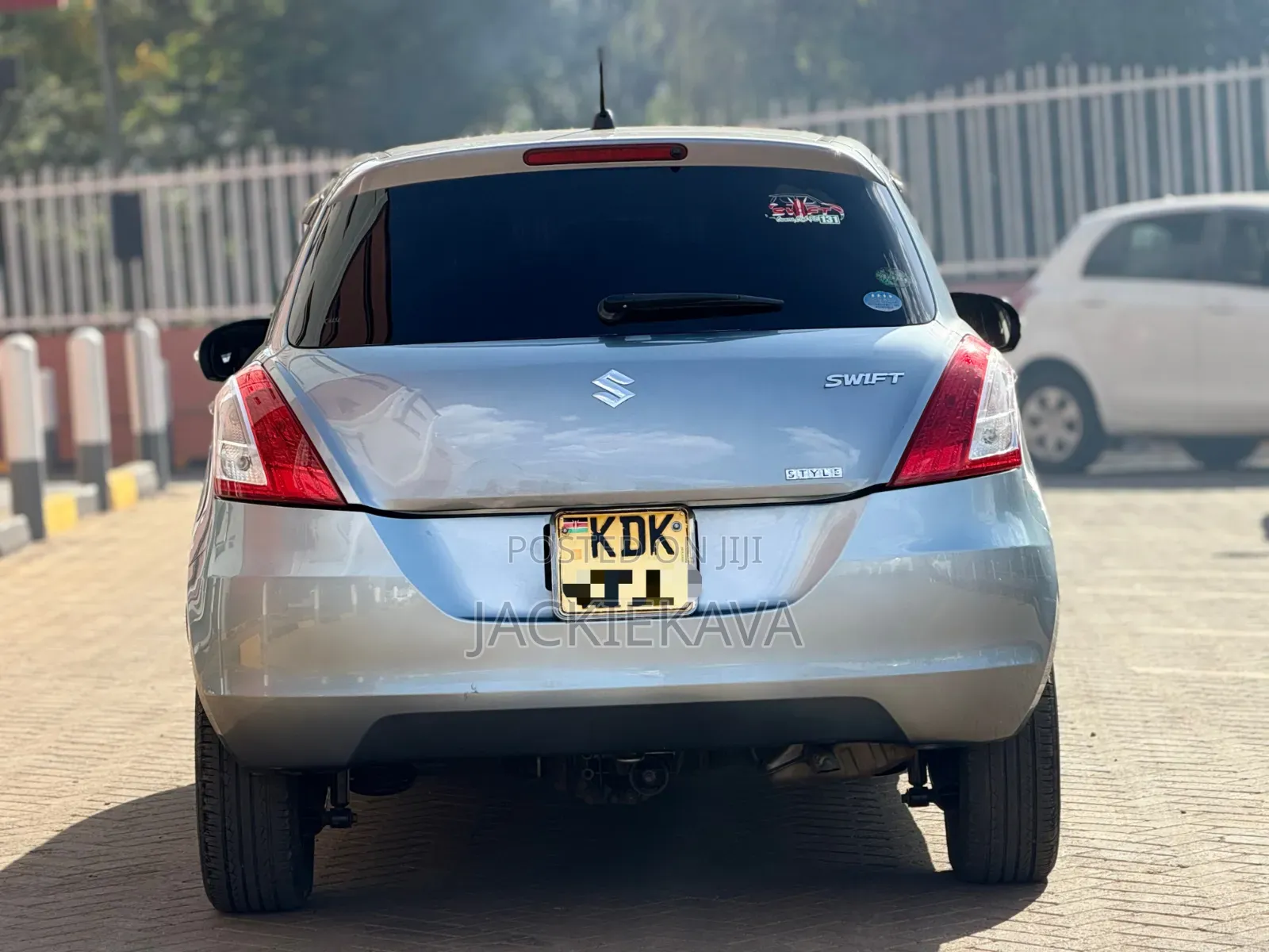 Suzuki Swift 2015 Silver