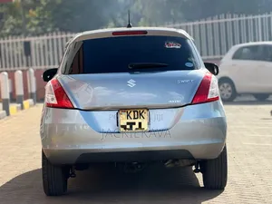Suzuki Swift 2015 Silver