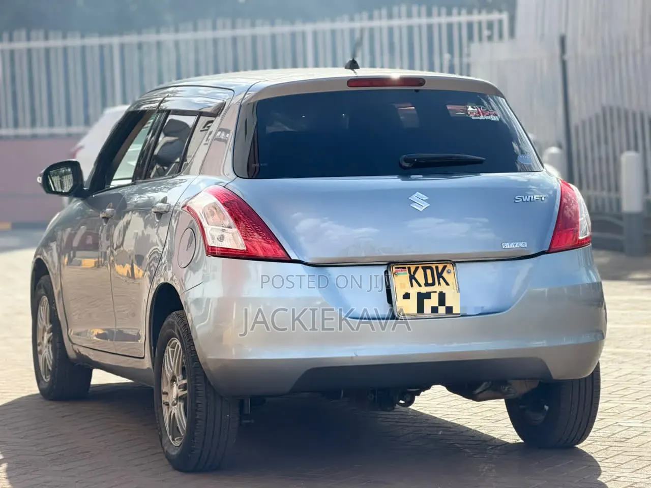 Suzuki Swift 2015 Silver