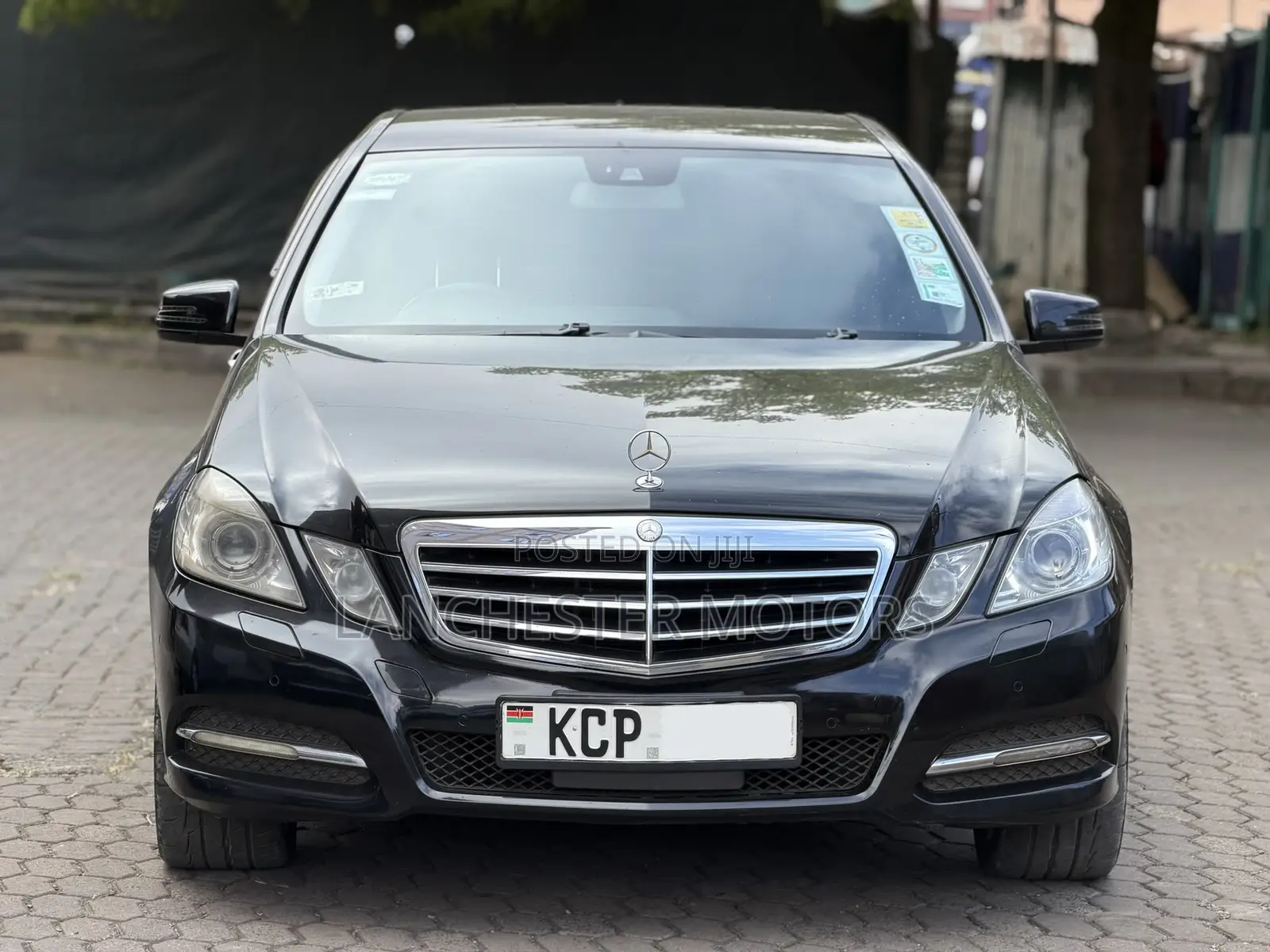 Mercedes-Benz E300 2011 Black