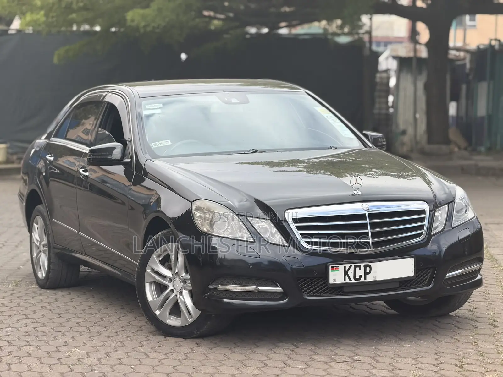 Mercedes-Benz E300 2011 Black