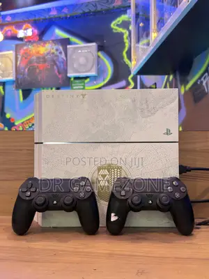 Limited Edition PlayStation 4 Standard 500gb 8 Games Installed
