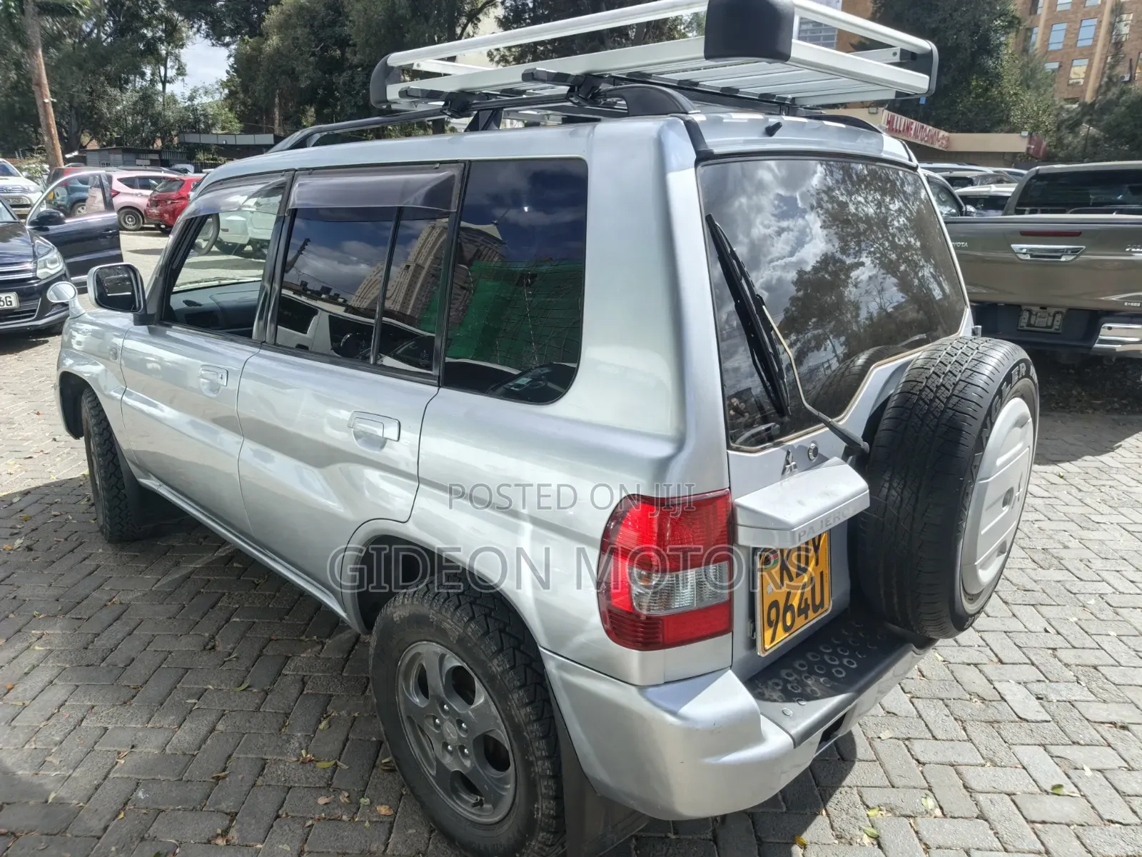 Mitsubishi Pajero 2004 Silver