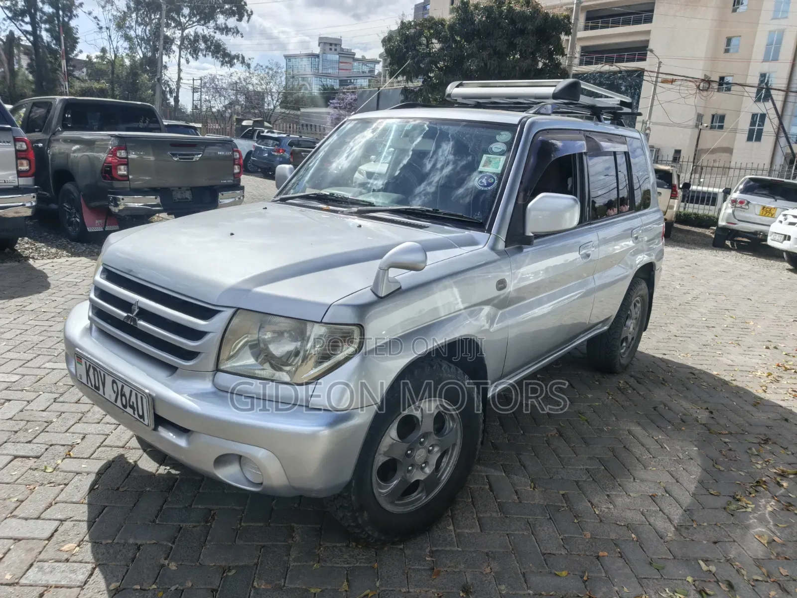 Mitsubishi Pajero 2004 Silver