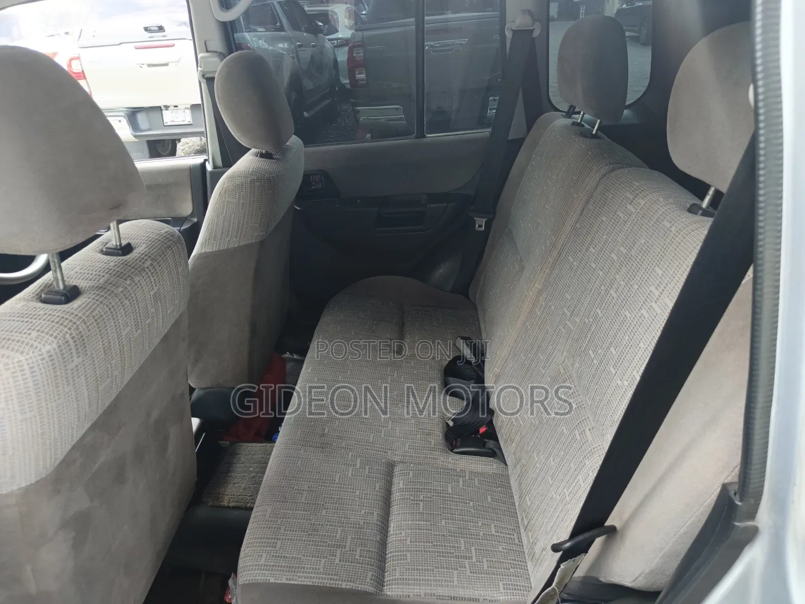 Mitsubishi Pajero 2004 Silver