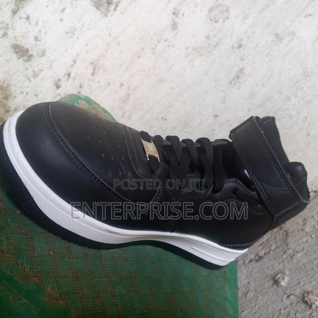 Nike Air Force 1 Mid - main view