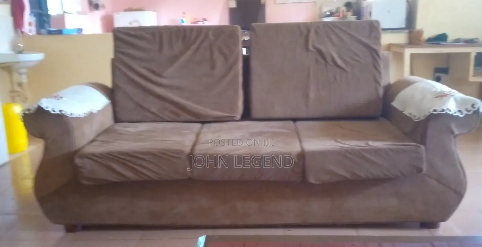 Clean Sofa Set