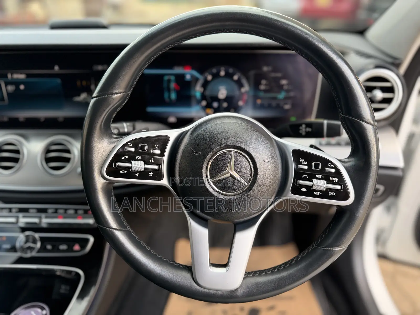 Mercedes-Benz E220 2018 White